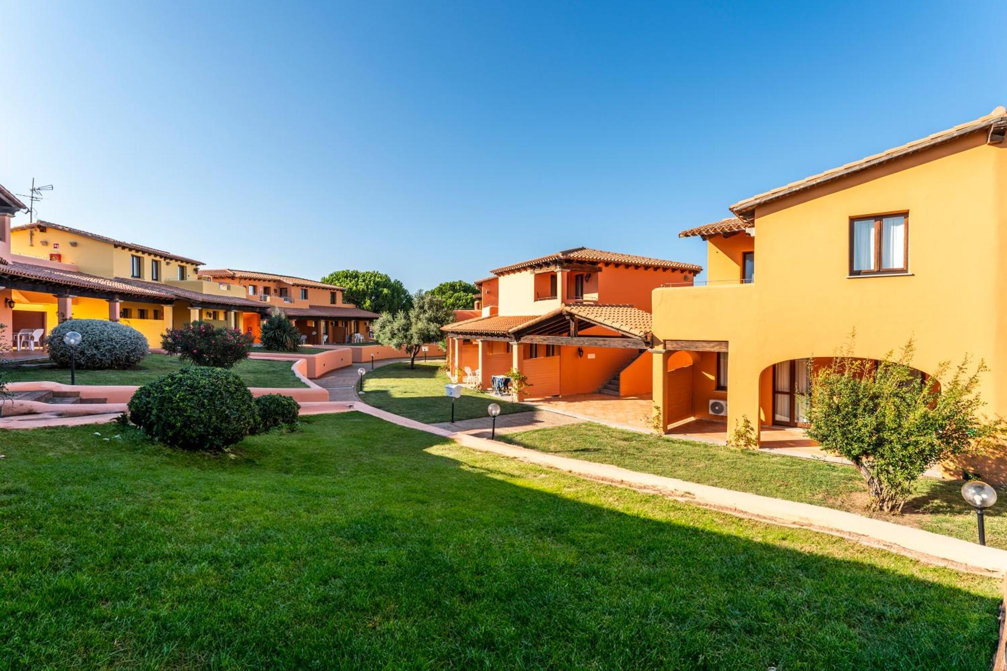 Residence Baia Dei Mirti Vignola Mare Exterior foto